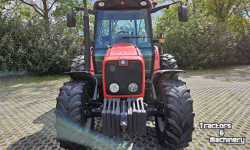 Schlepper / Traktoren Massey Ferguson 5445 Tractor