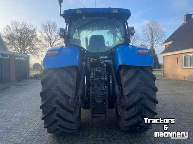 Schlepper / Traktoren New Holland T7050