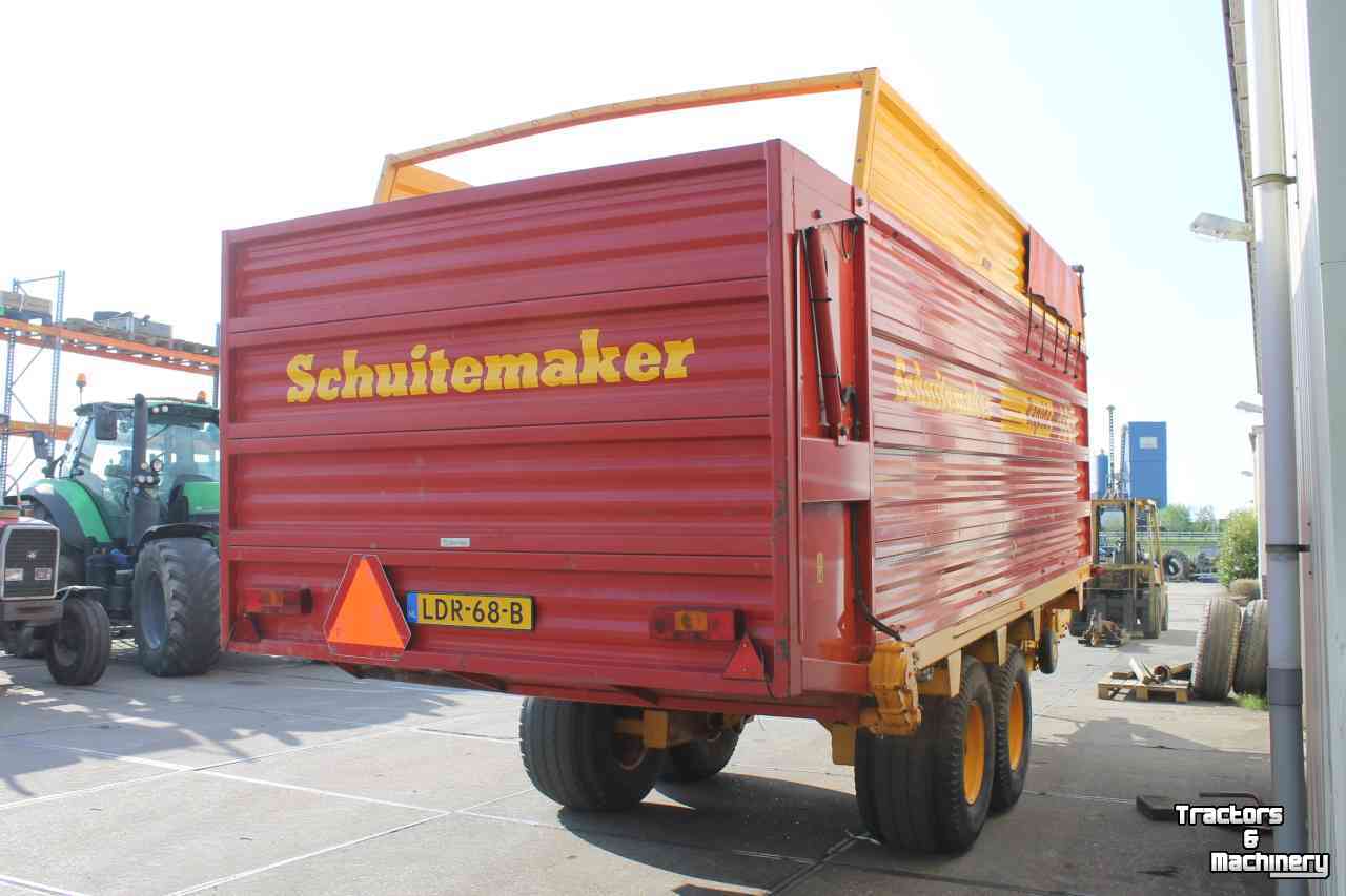 Lade- und Dosierwagen Schuitemaker Rapide 100 opraapwagen ladewagen opraapsnijwagen