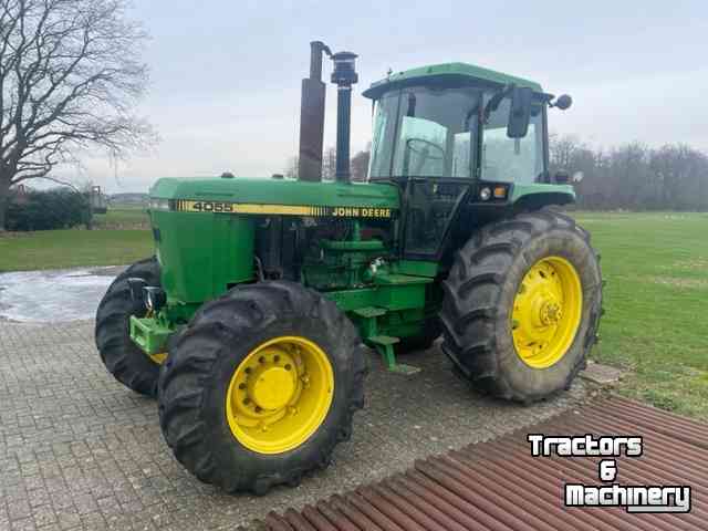 Schlepper / Traktoren John Deere 4055
