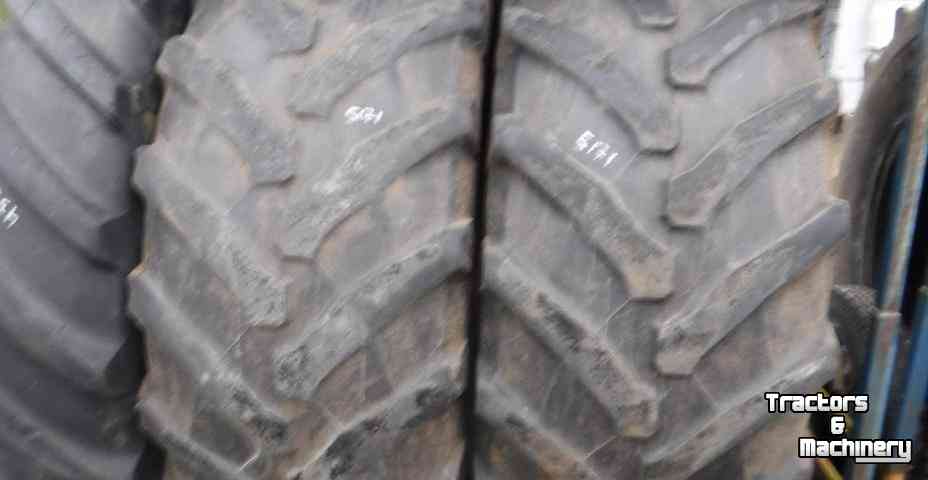 Räder, Reifen, Felgen & Distanzringe Pirelli 650/65R42 TM 800