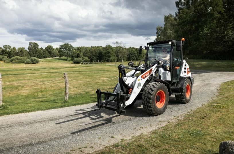 Bobcat zeigte neue Kompakt-Radlader L100 und L85 auf der GaLaBau