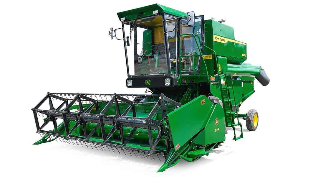 John Deere W100: Mähdrescher mit 140 PS