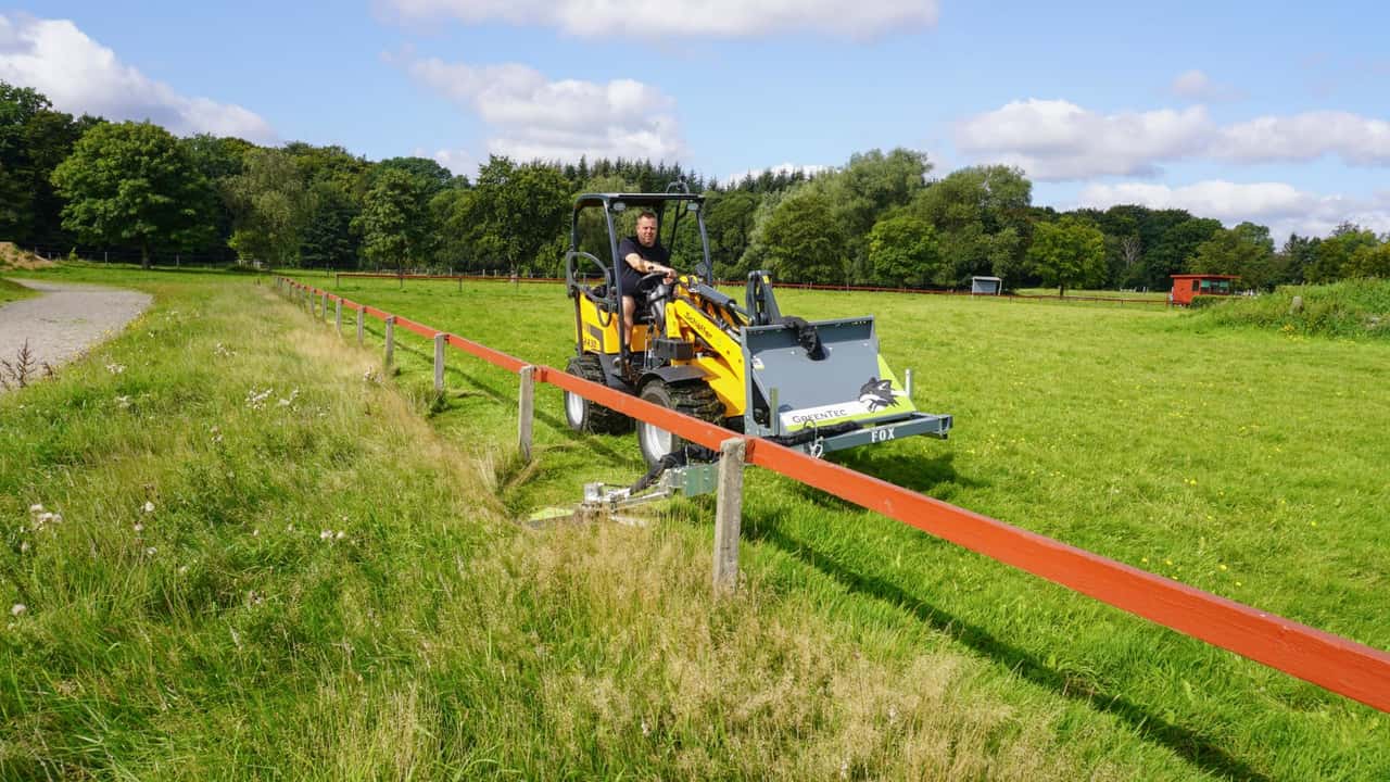 Kompakter Zaunmäher von Greentec