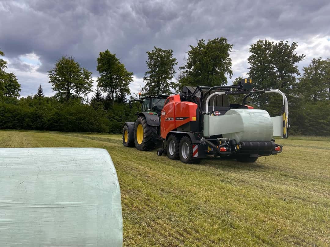 Kuhn: Schneidet mit 33 Messern Kuhn: Schneidet mit 33 Messern