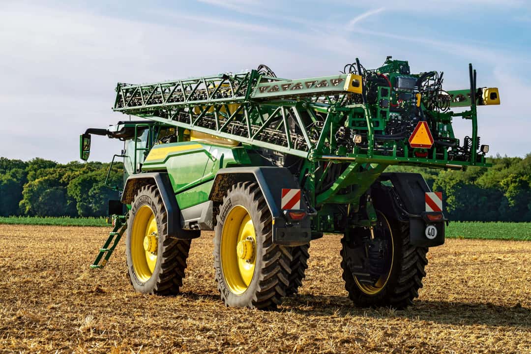 Mehr Volumen, mehr Breite: John Deere kündigt Update für Selbstfahrer an Mehr Volumen, mehr Breite: John Deere kündigt Update für Selbstfahrer an