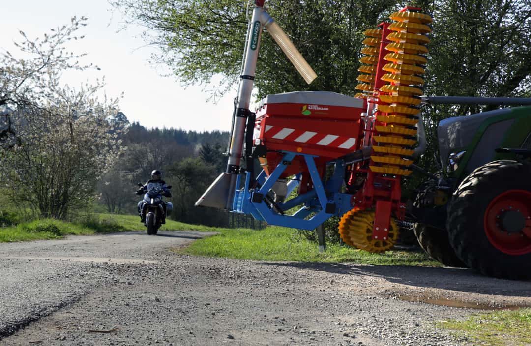 Motec zeigt erstes zertifiziertes Kamerasystem für Frontanbaugeräte