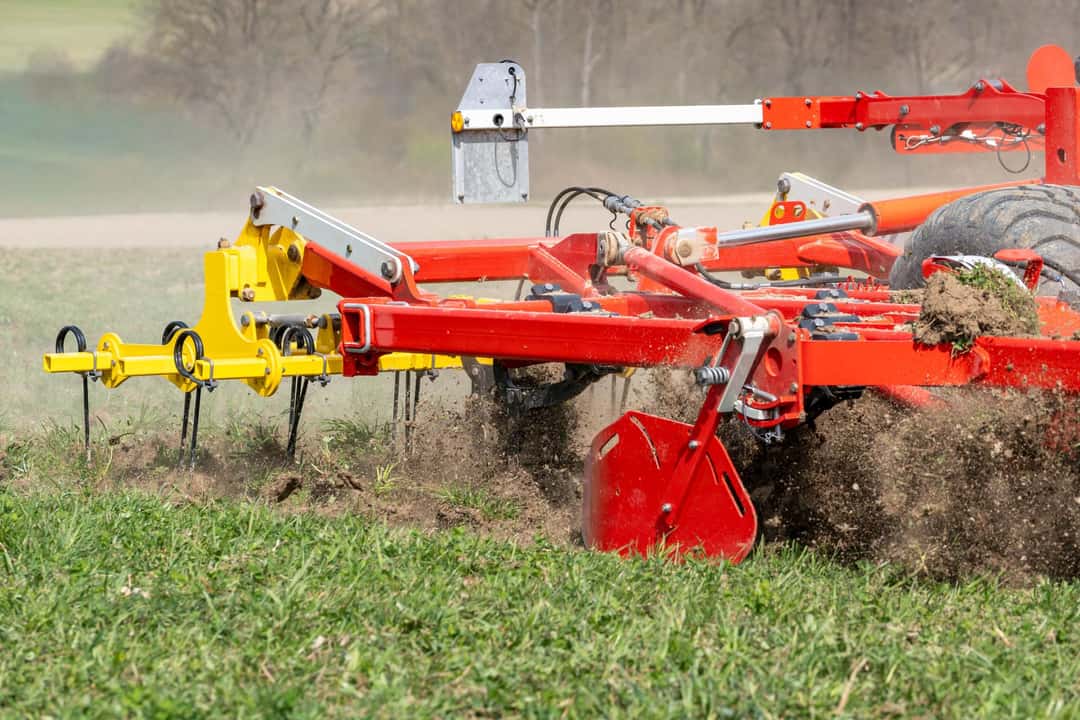 Pöttinger: Grubber Plano mit neuen Werkzeugen