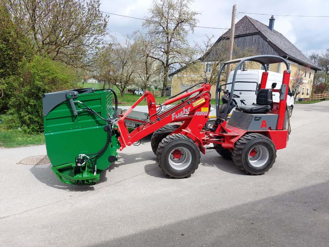 RKL Collector – der Hoflader wird zum Ladewagen RKL Collector – der Hoflader wird zum Ladewagen