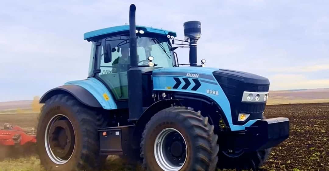 Russischer Hybridtraktor KAT gewinnt Gold für Kraftstoffeffizienz auf Agrosalon