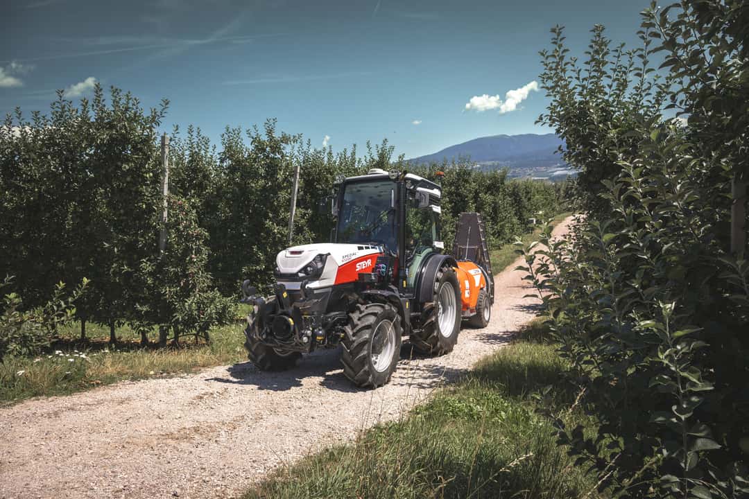 Spezial F CVT: Neuer Schmalspurtraktor von Steyr