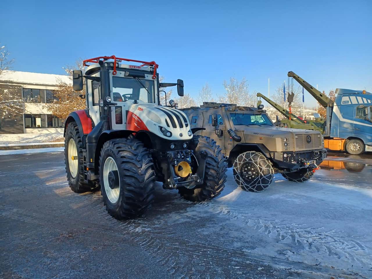 Steyr CVT mit gepanzerter Kabine