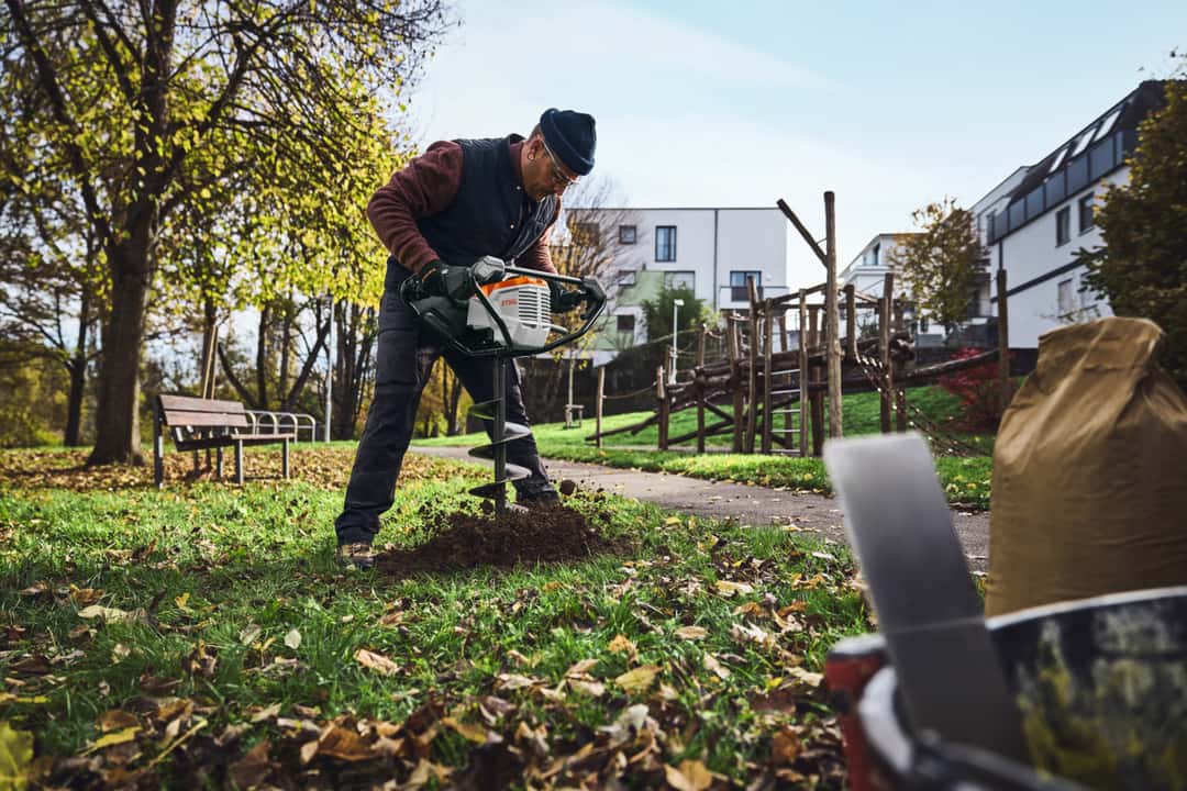 Stihl startet mit Akku-Erdbohrgerät BTA 140 Stihl startet mit Akku-Erdbohrgerät BTA 140