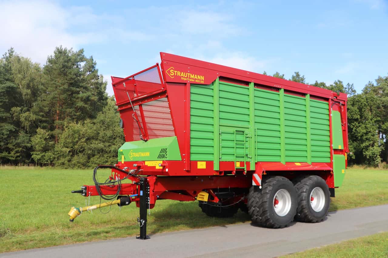 Strautmann Giga-Trailer mit großer Bereifung