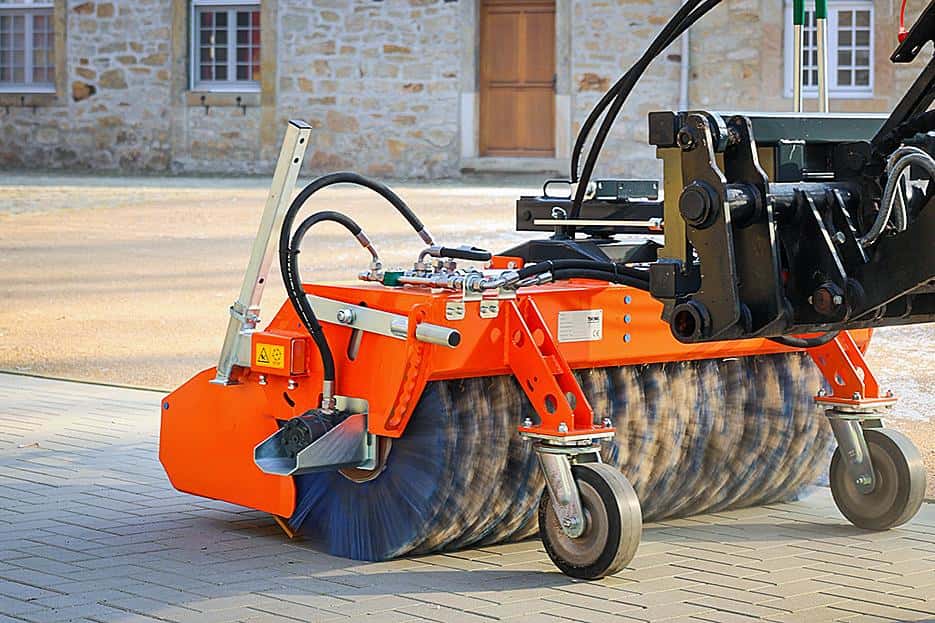 Tuchel präsentiert Kehrmaschine Plus 590 Pro