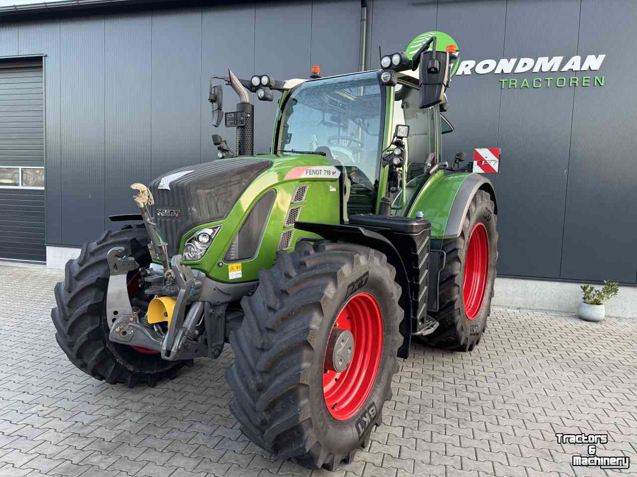 Schlepper / Traktor Fendt 718 S4 power plus