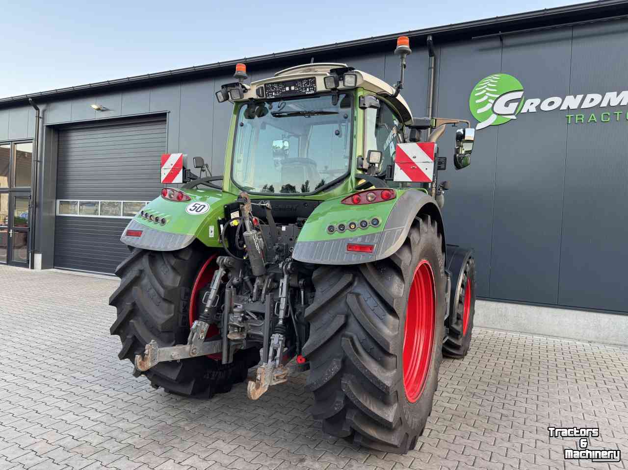 Schlepper / Traktor Fendt 718 S4 power plus