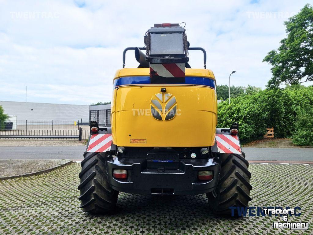 Feldhäcksler New Holland FR 700