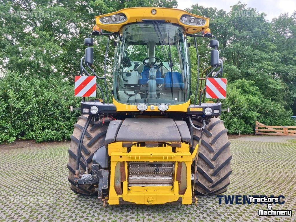 Feldhäcksler New Holland FR 700