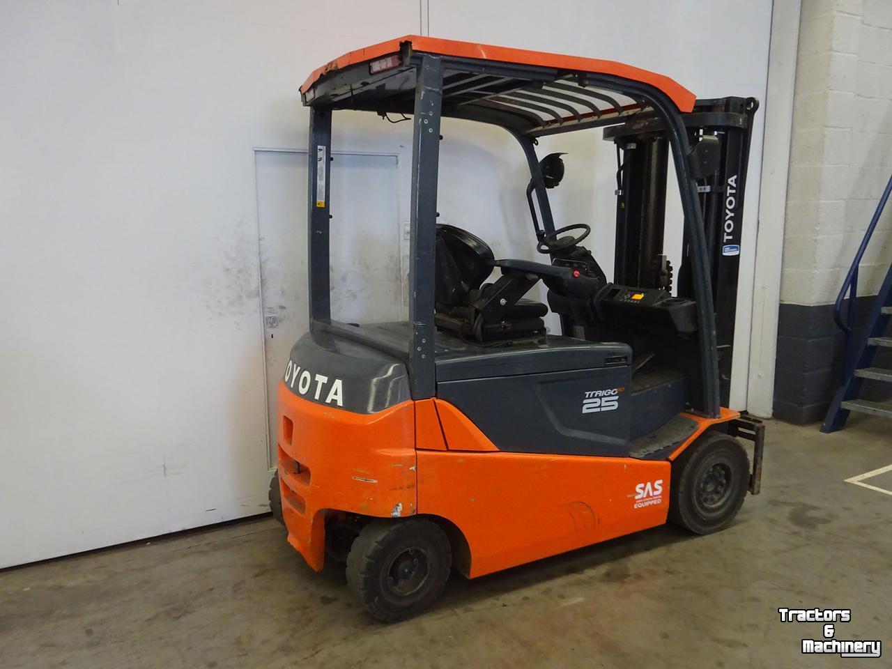 Gabelstapler Toyota 8FBMT25