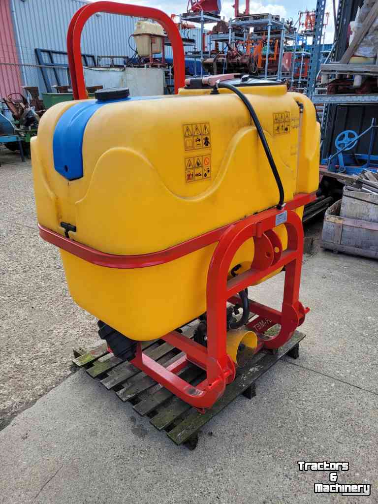 Anbaufeldspritze  Jarmet spuitvat 600 ltr