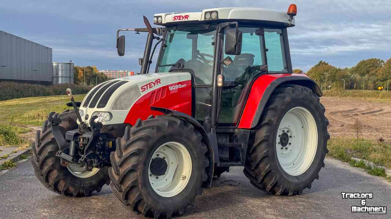 Schlepper / Traktoren Steyr 9095MT