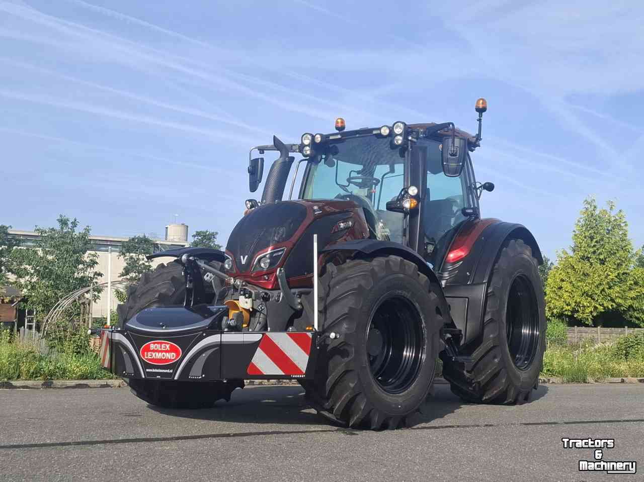 Schlepper / Traktor Valtra N174