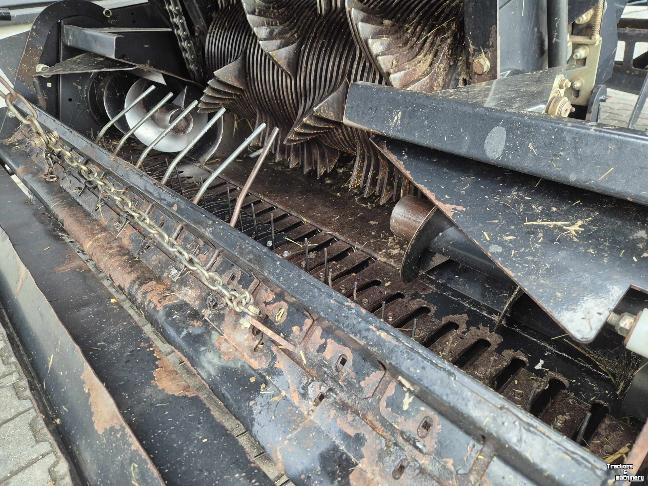 Pressen New Holland BB9060