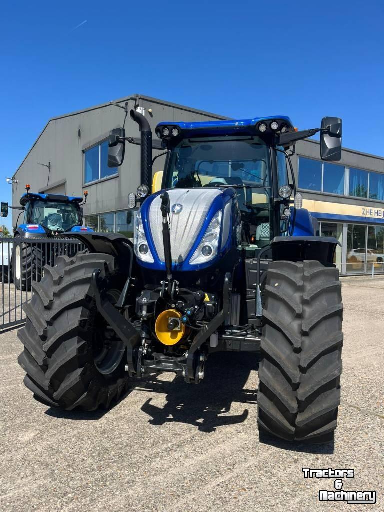 Schlepper / Traktor New Holland T 6.180