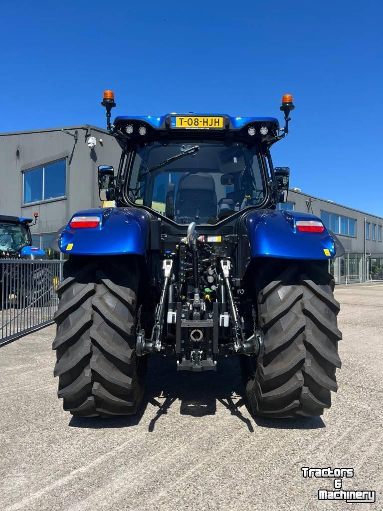 Schlepper / Traktor New Holland T 6.180