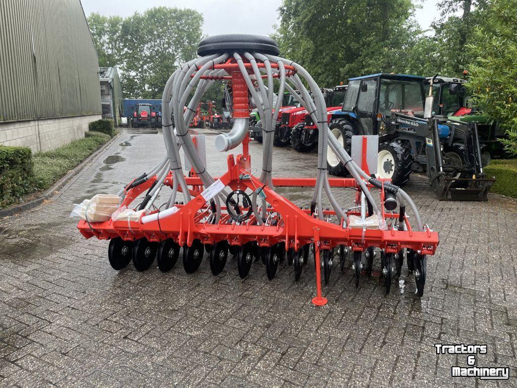 Drillmaschine Kuhn ZAAIMACHINE VENTA TYPE BTF3000 24DD