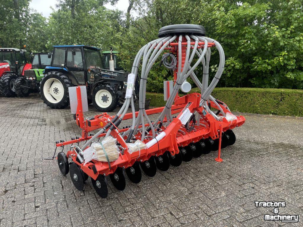 Drillmaschine Kuhn ZAAIMACHINE VENTA TYPE BTF3000 24DD