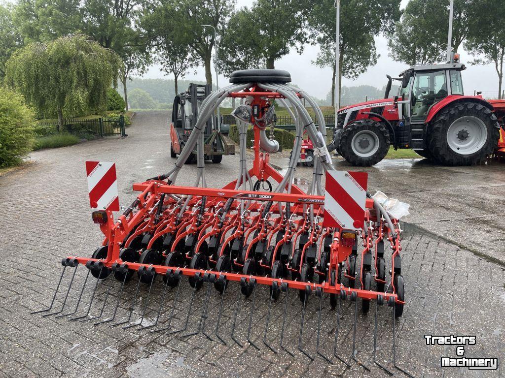 Drillmaschine Kuhn ZAAIMACHINE VENTA TYPE BTF3000 24DD