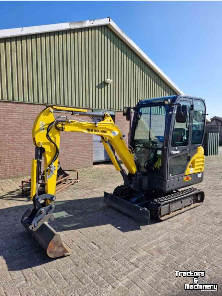 Raupenbagger New Holland E18C