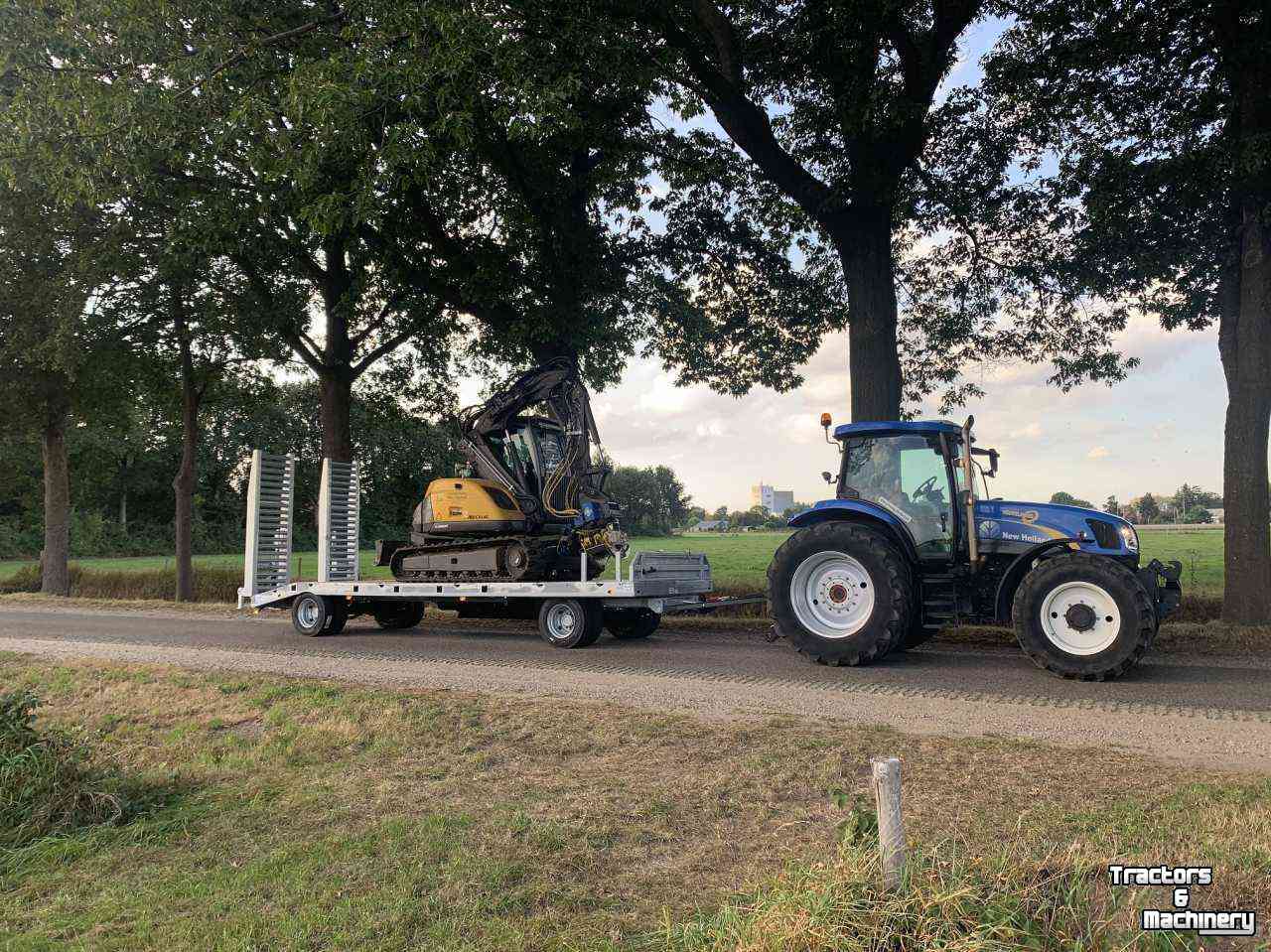 Tieflader / Anhänger Heuvelmans Dieplader