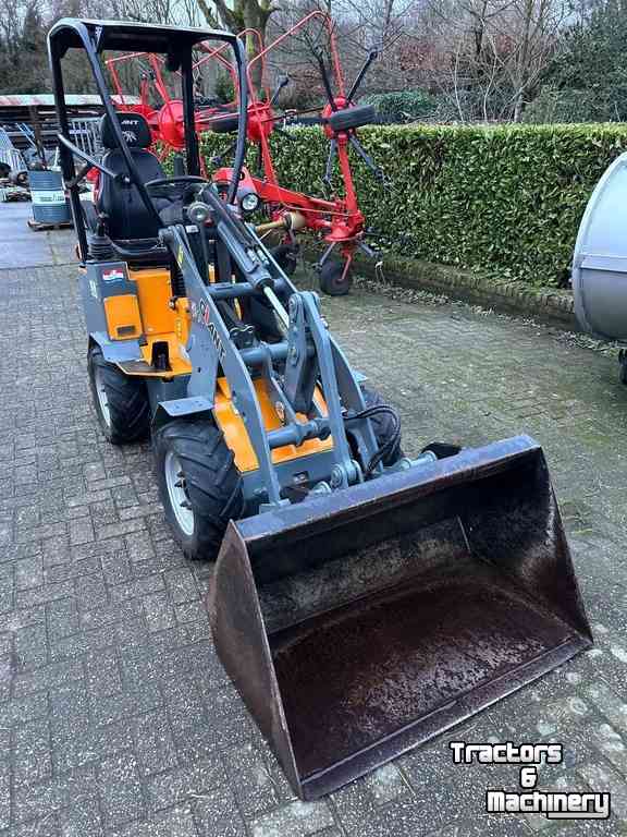 Radlader Giant D254SW