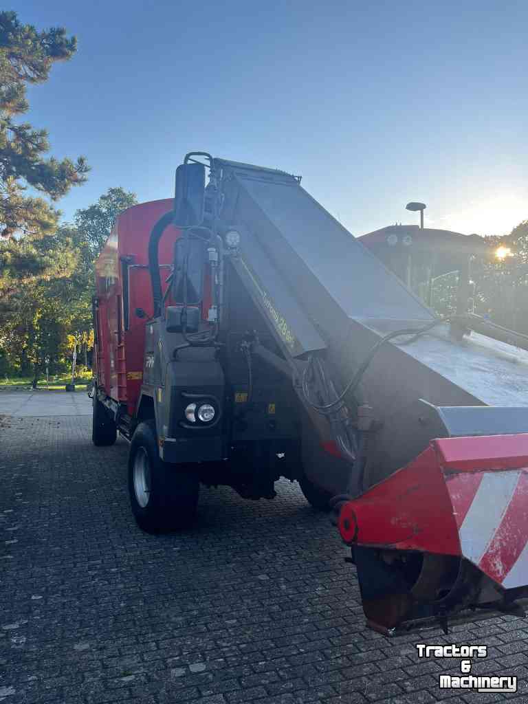 Selbstfahrende Futtermischwagen RMH Turbomix 28 GOLD
