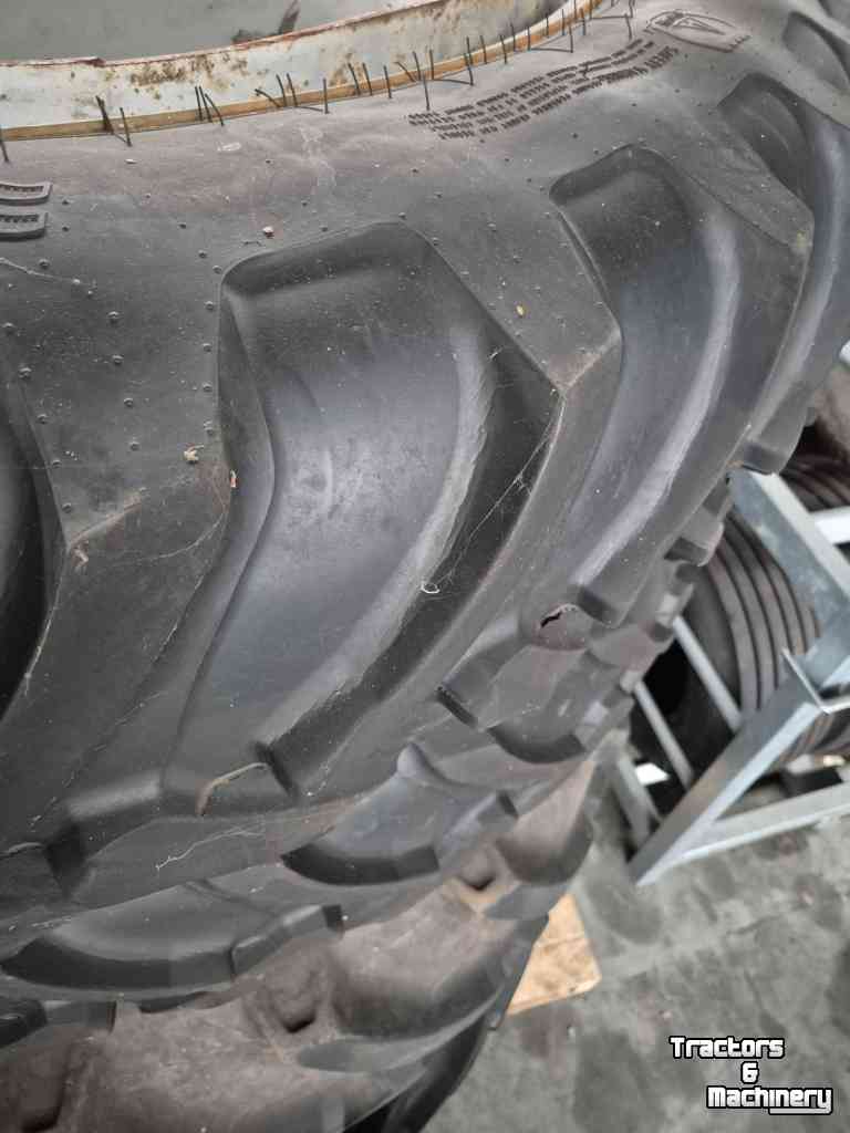 Räder, Reifen, Felgen & Distanzringe Alliance 340/85R48 & 320/85R36