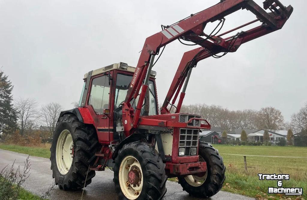 Schlepper / Traktor Case-IH IH 845 XL met voorlader MARGE