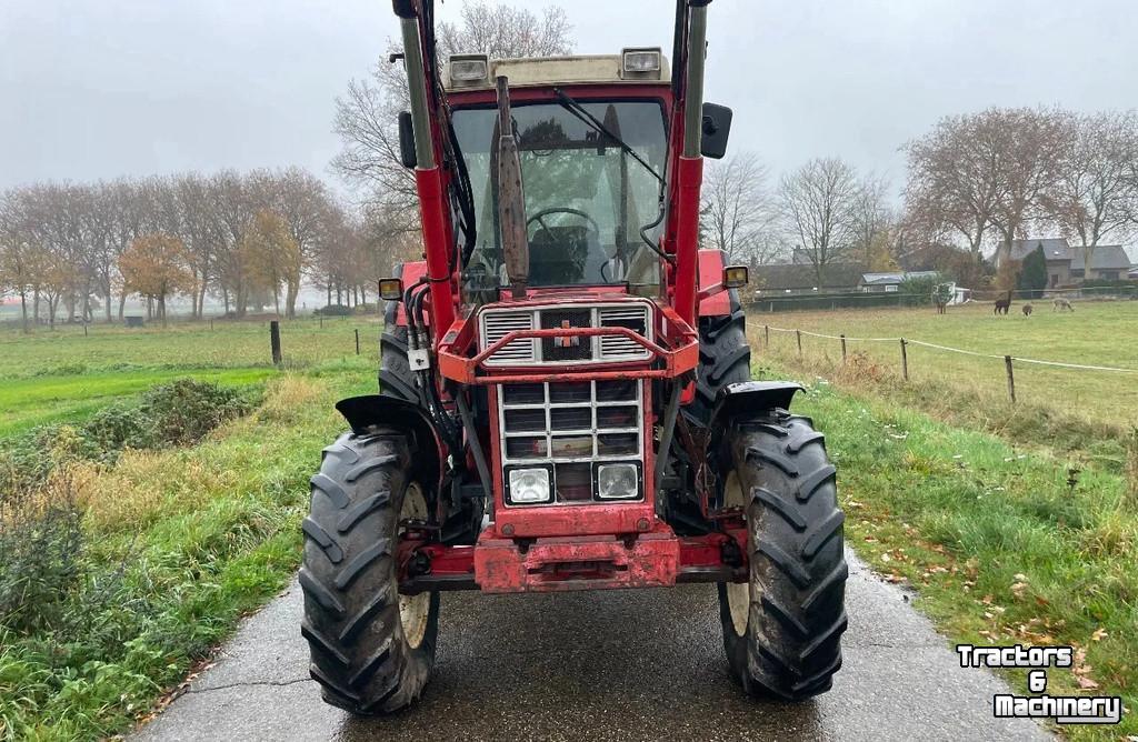 Schlepper / Traktor Case-IH IH 845 XL met voorlader MARGE