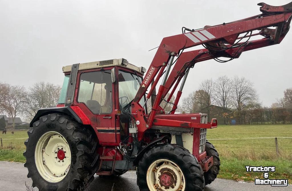 Schlepper / Traktor Case-IH IH 845 XL met voorlader MARGE