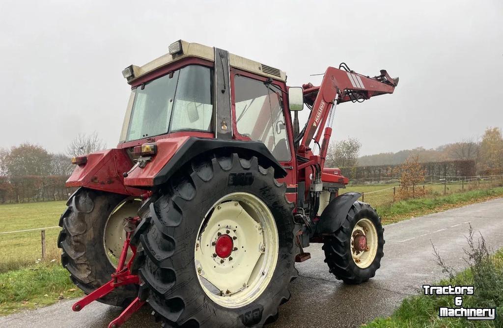 Schlepper / Traktor Case-IH IH 845 XL met voorlader MARGE