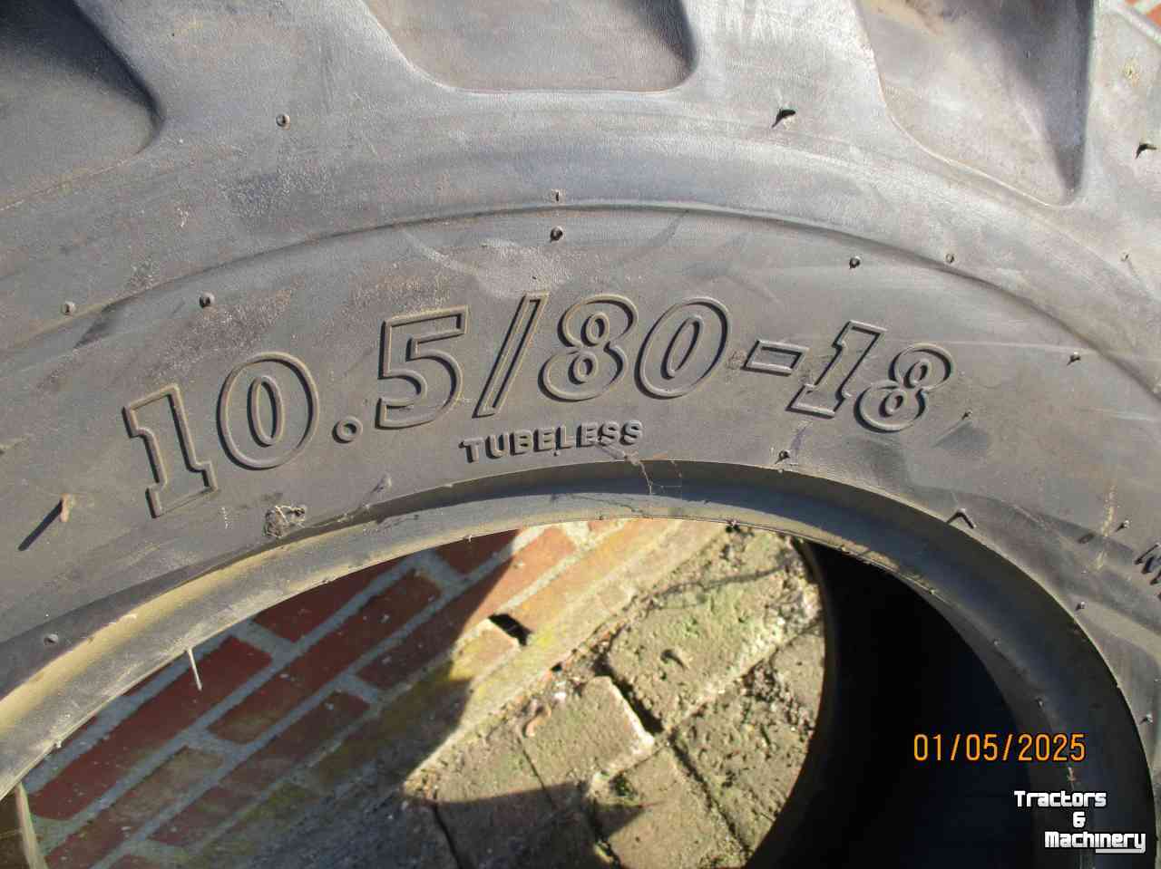 Räder, Reifen, Felgen & Distanzringe BKT 10.5/80-18 AT