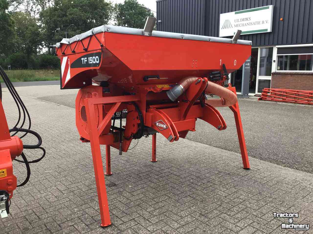 Frontbehälter Sämaschine Kuhn TF 1500