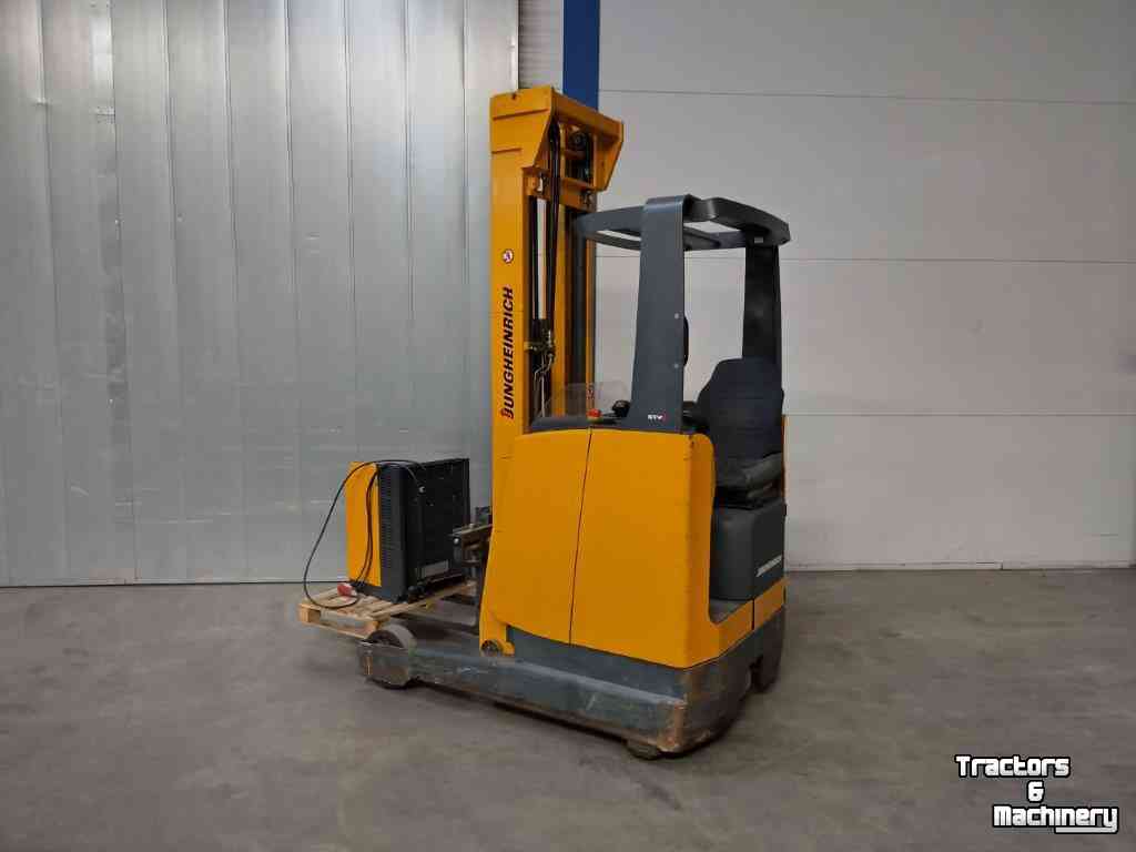 Schubmaststapler Jungheinrich reachtruck ETV14
