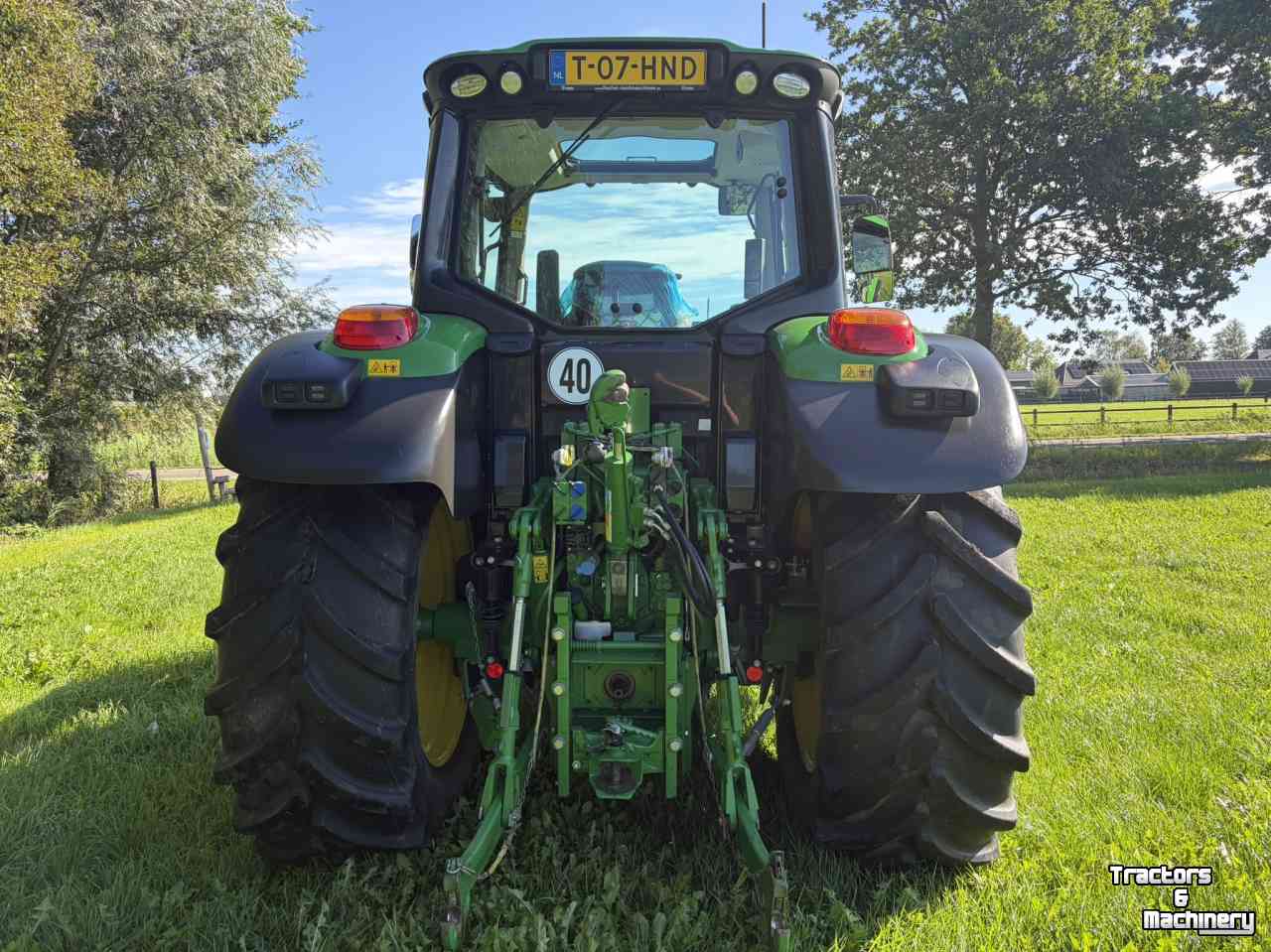 Schlepper / Traktor John Deere 6120M