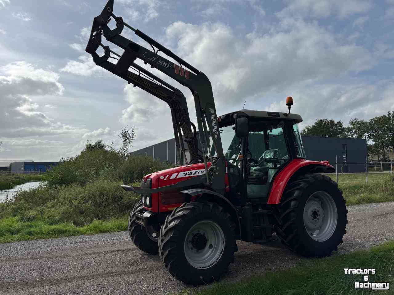 Schlepper / Traktor Massey Ferguson 5435 Speedshift Tractoren