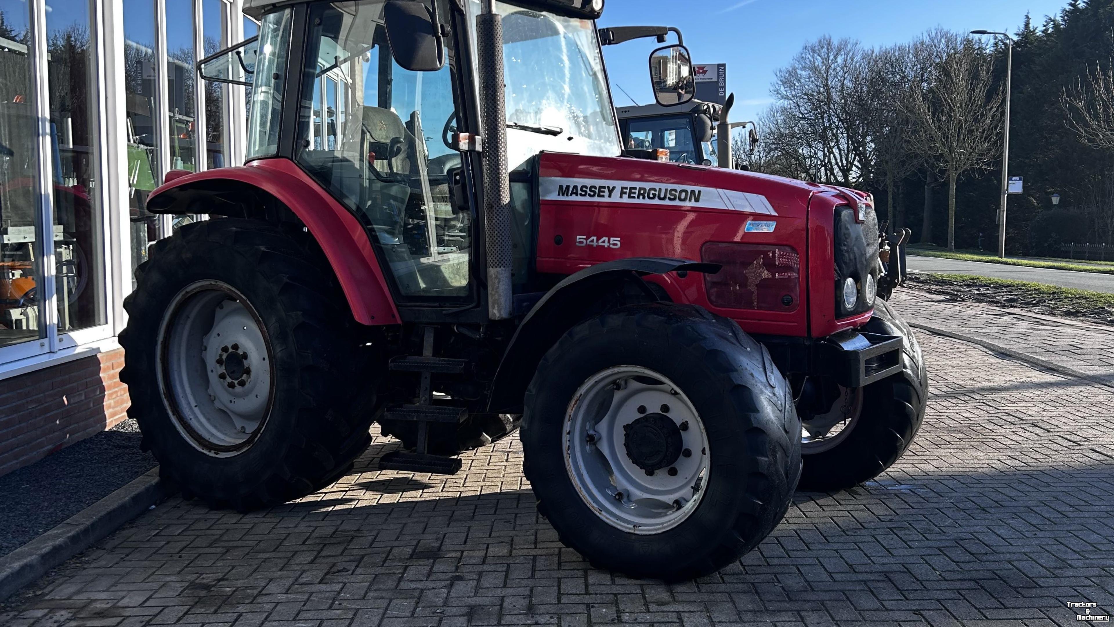 Schlepper / Traktor Massey Ferguson 5445-4 DYNASHIFT