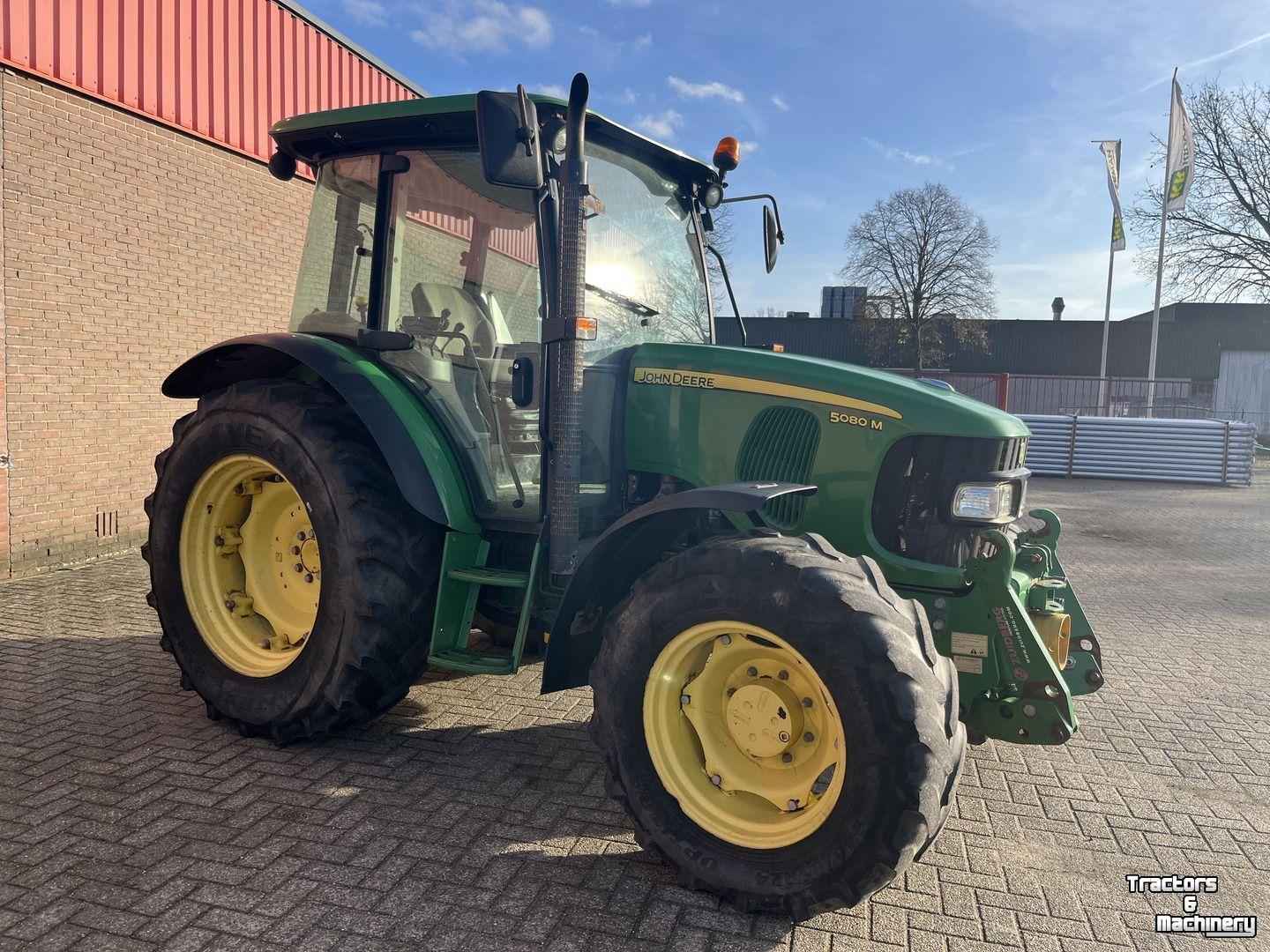 Schlepper / Traktor John Deere 5080M