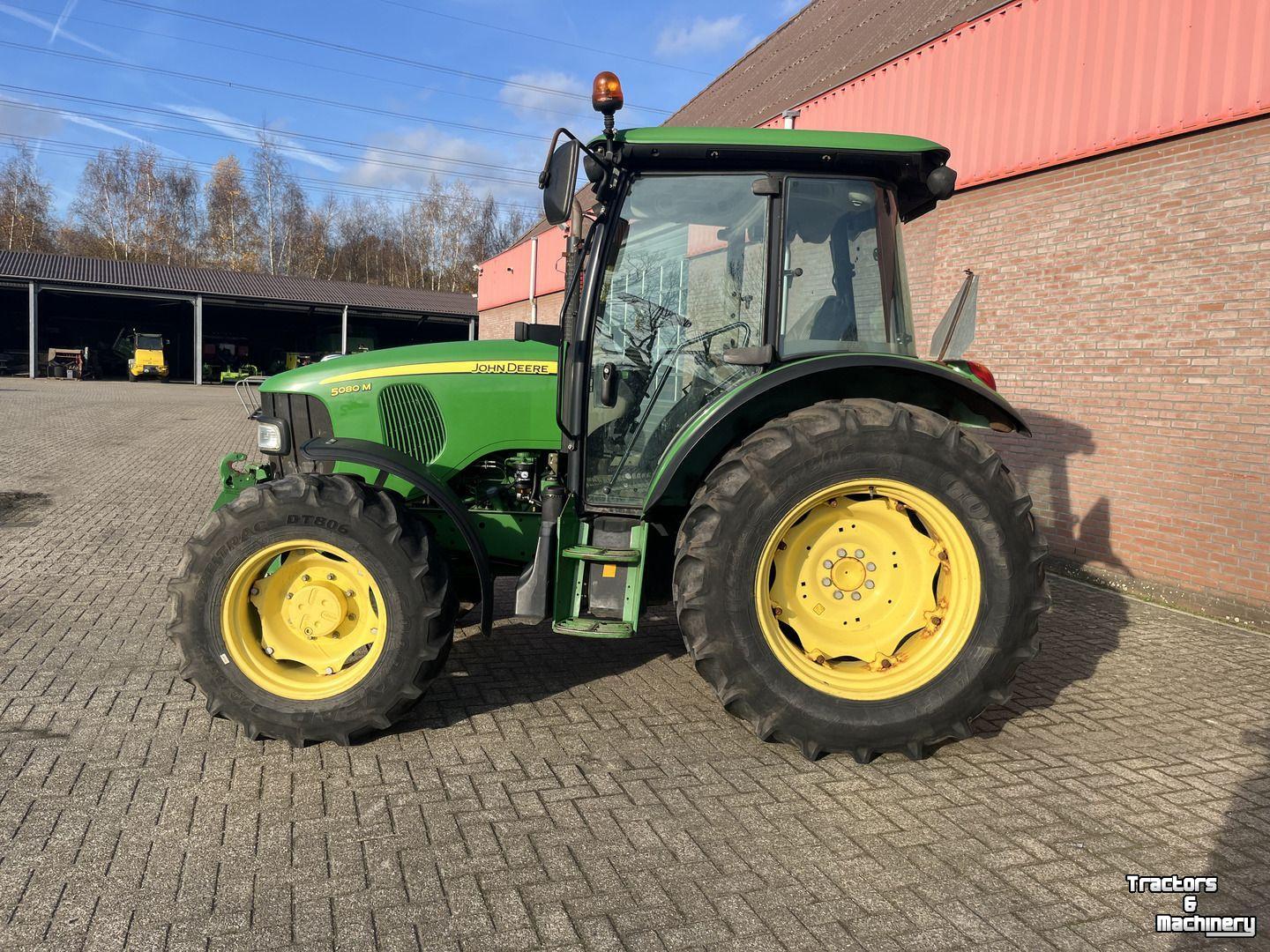 Schlepper / Traktor John Deere 5080M